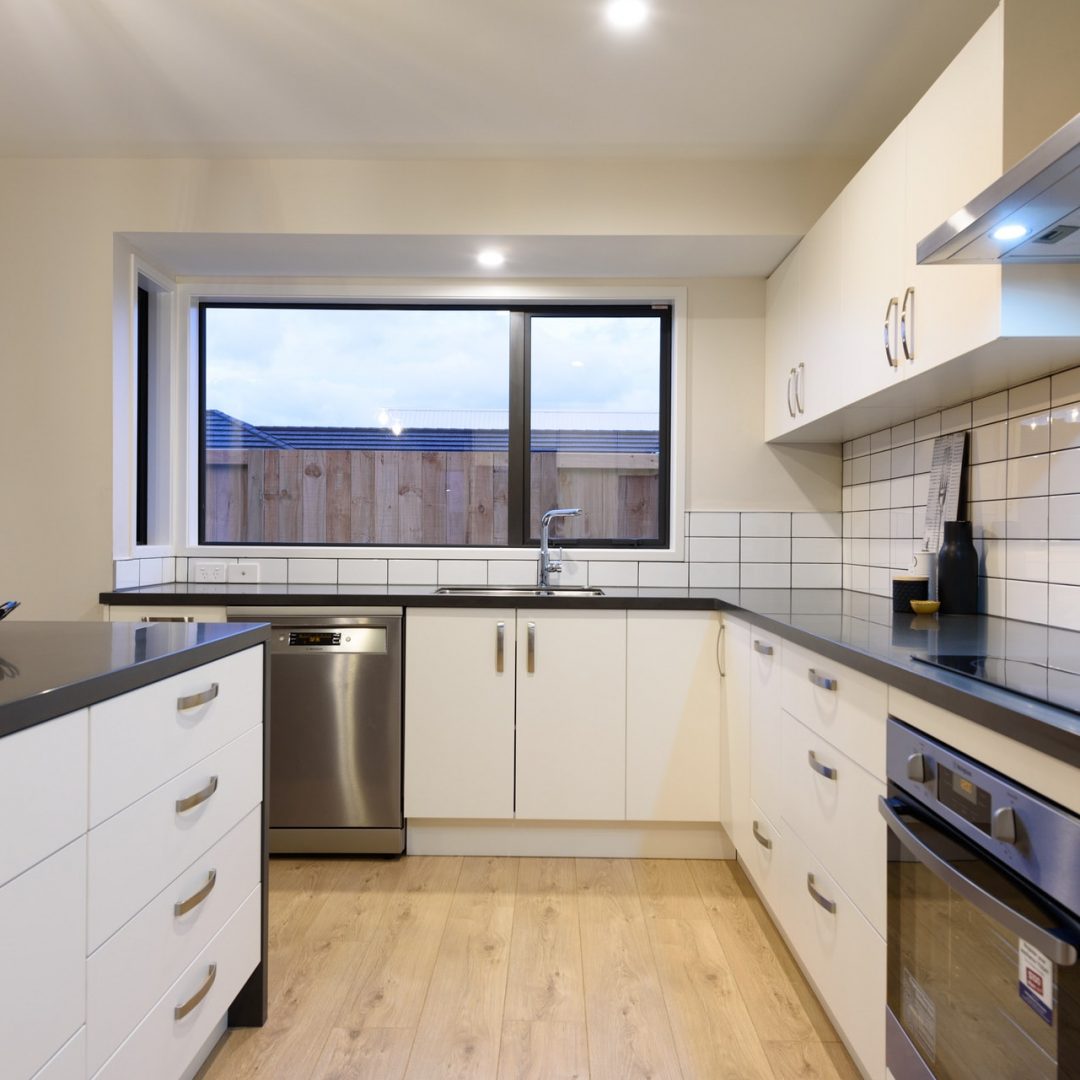 High end new quality kitchen installation, Deluxe Homes.