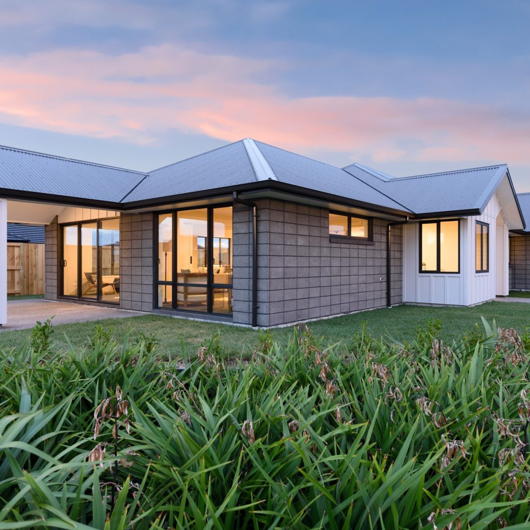 Pimelea Street Papamoa new building by Deluxe Homes.