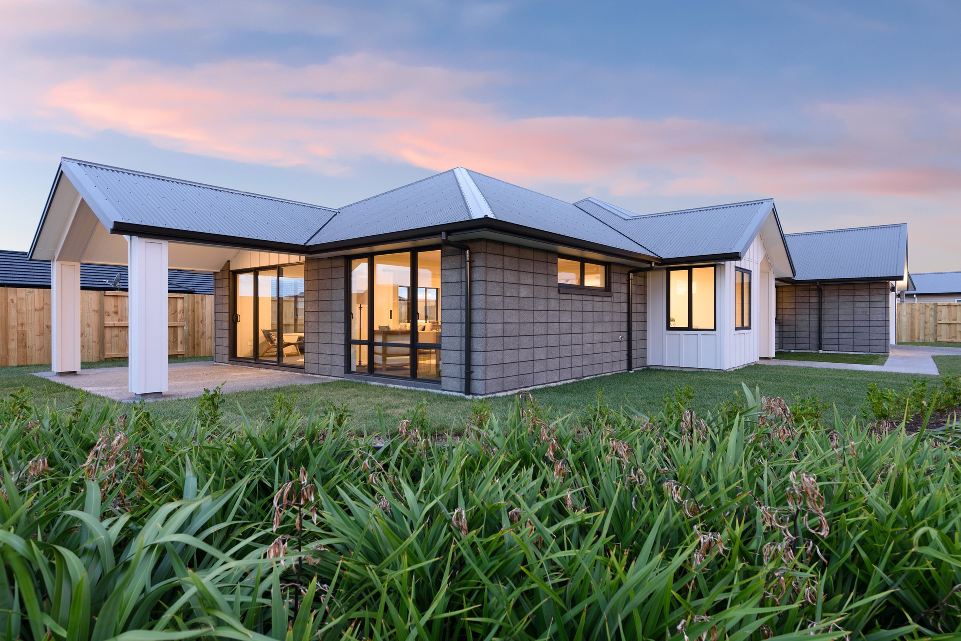 Pimelea Street Papamoa new building by Deluxe Homes.